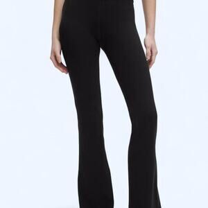 Never worn black lululemon flared